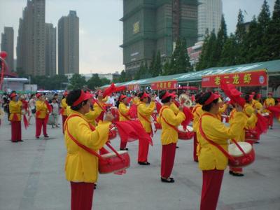 锣鼓喧天展雄风，文化策划铸精魂——记合肥金马车文化传播工作室的特色服务